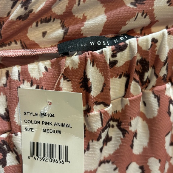 NWT Nordstrom West Kei High Rise Pink Animal Shorts Size M - Picture 3 of 5
